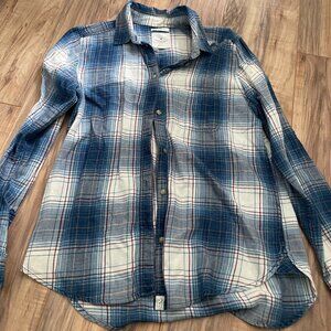 American Eagle Women's Blue Plaid Flannel Shirt